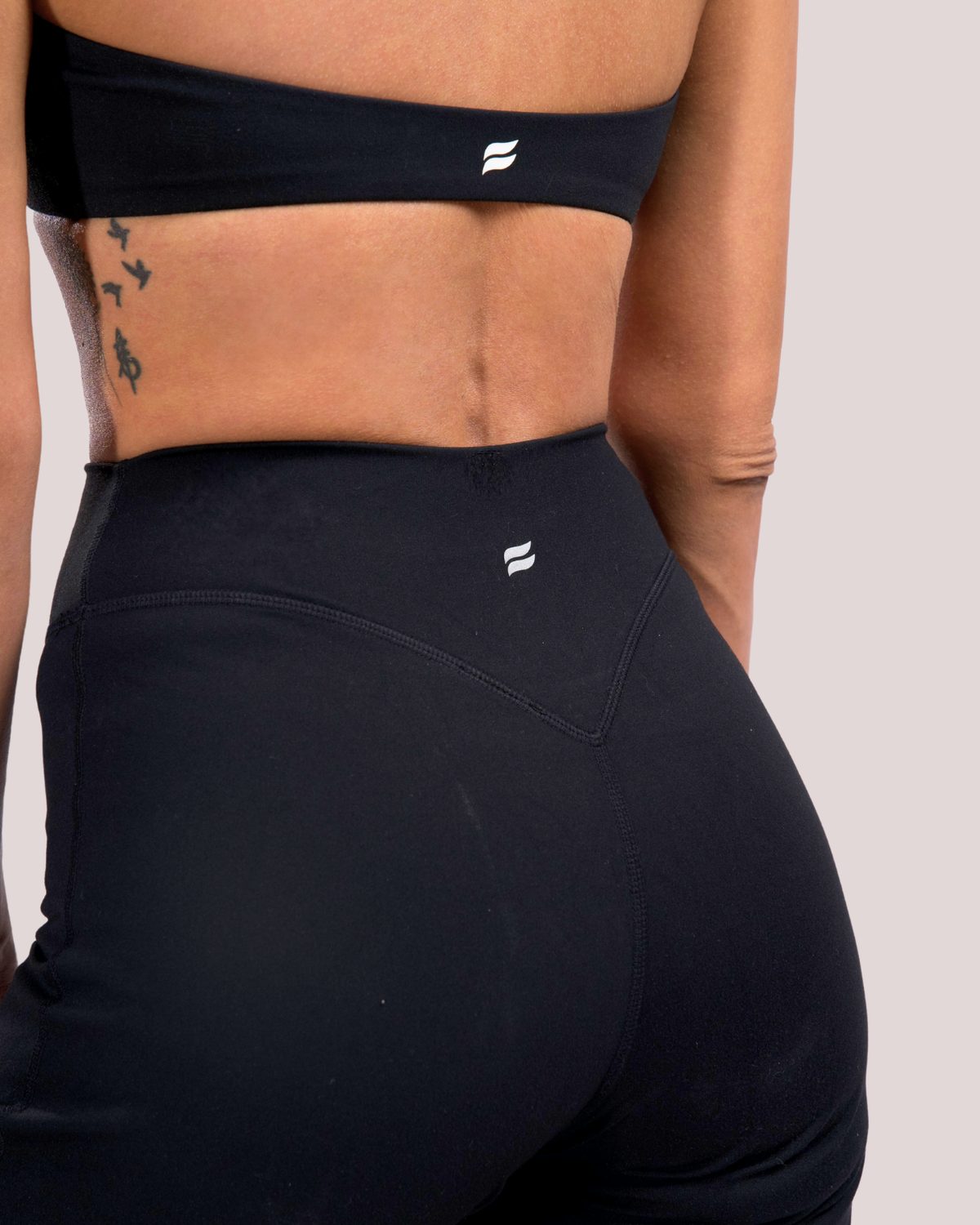 Unifé Straight Leg Leggings | Black