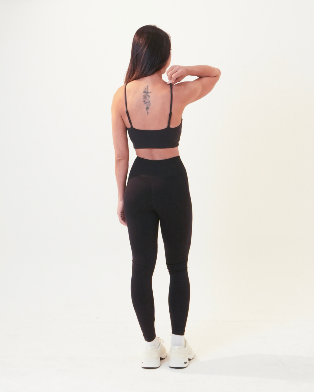 Essence Tank Sports Bra | Black