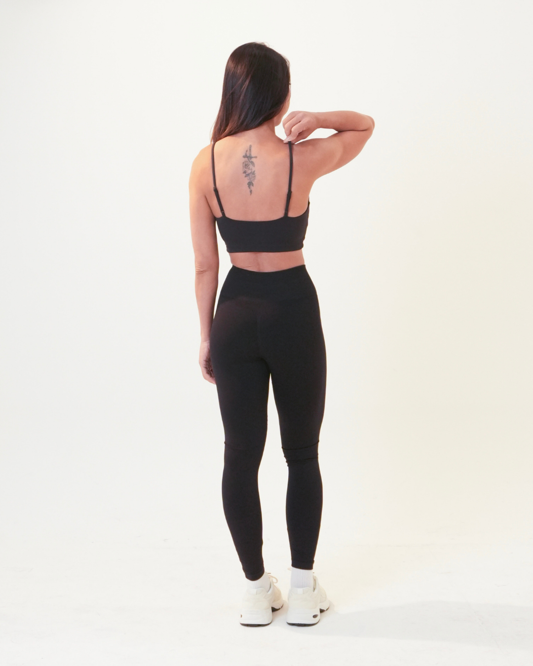 Essence Tank Sports Bra | Black